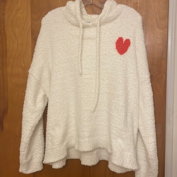 White Fuzzy Heart Hooded Sweater, Size L - Picture 1 of 5